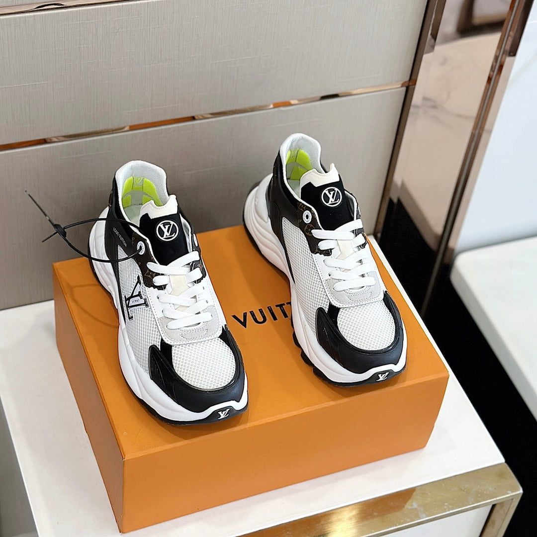 LV Run 55 - Black/White