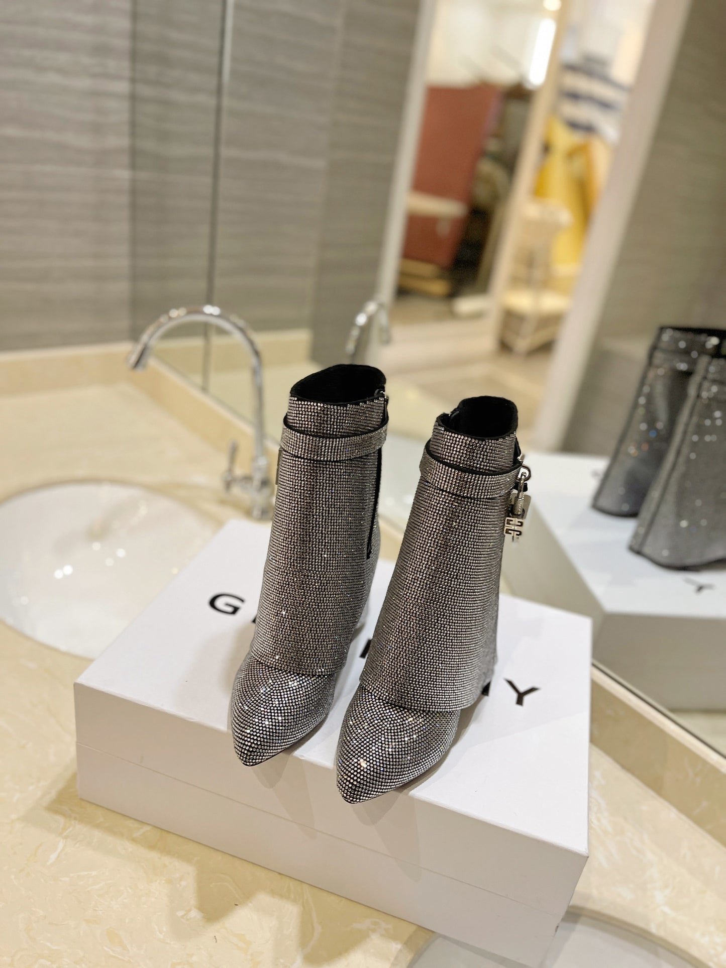 Short Rhinestone Sharkboot- Silver