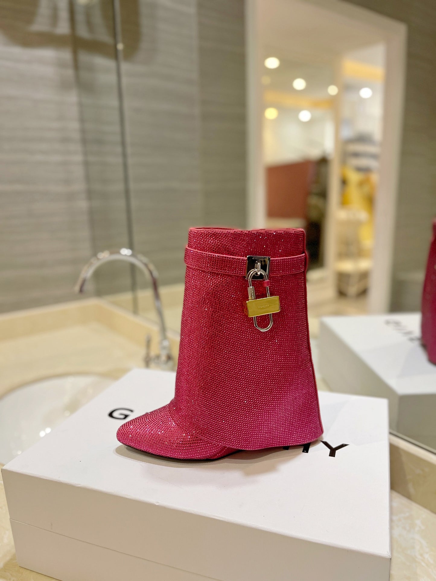 Short Rhinestone Sharkboot - Pink