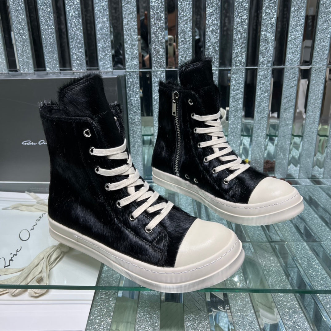 Black Fur Ricks