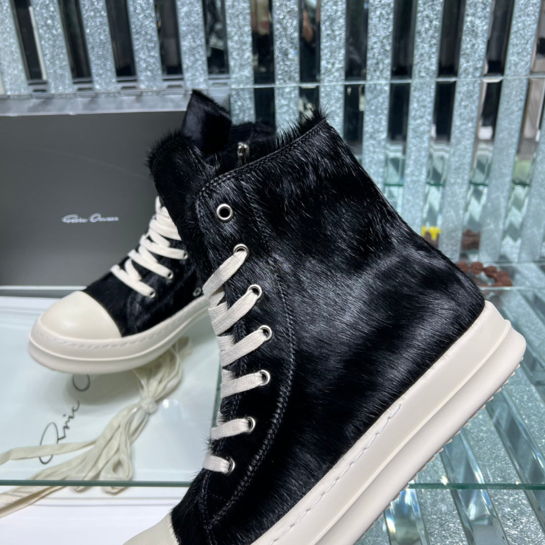 Black Fur Ricks