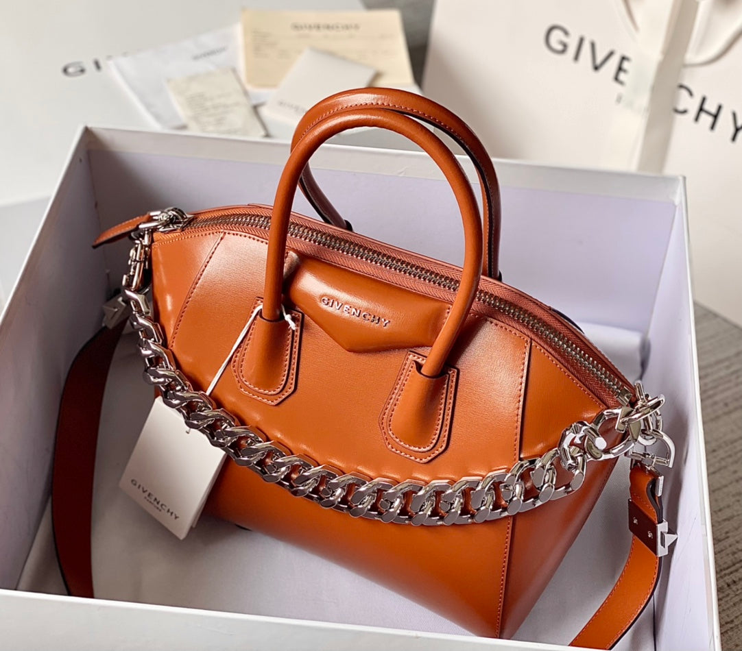 GivenchyChain Handbag - Orange