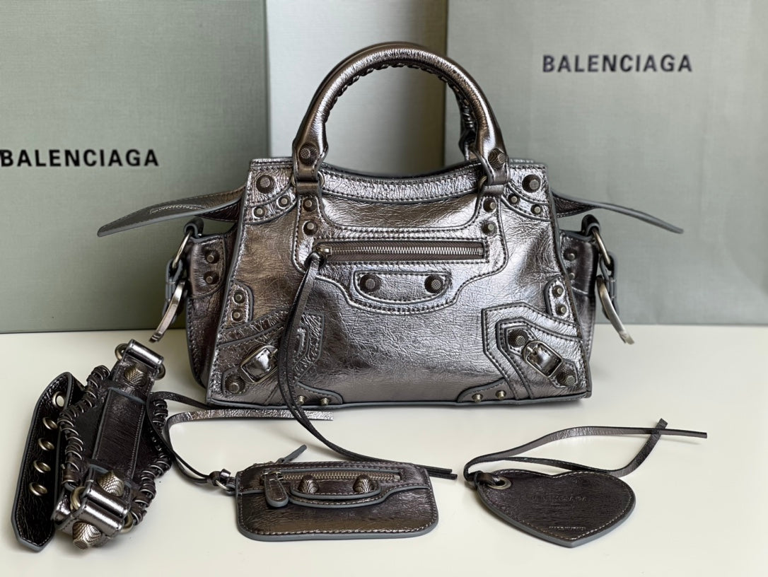 Neo Cagole - Metallic