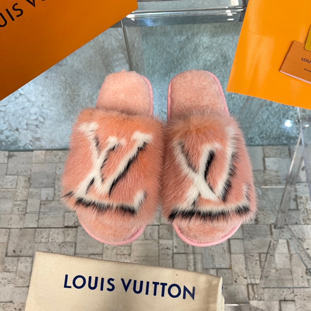 Louis Vuitton Slippers Fur - For Sale on 1stDibs  lv furry slippers, lv  fur slippers, fluffy lv slippers