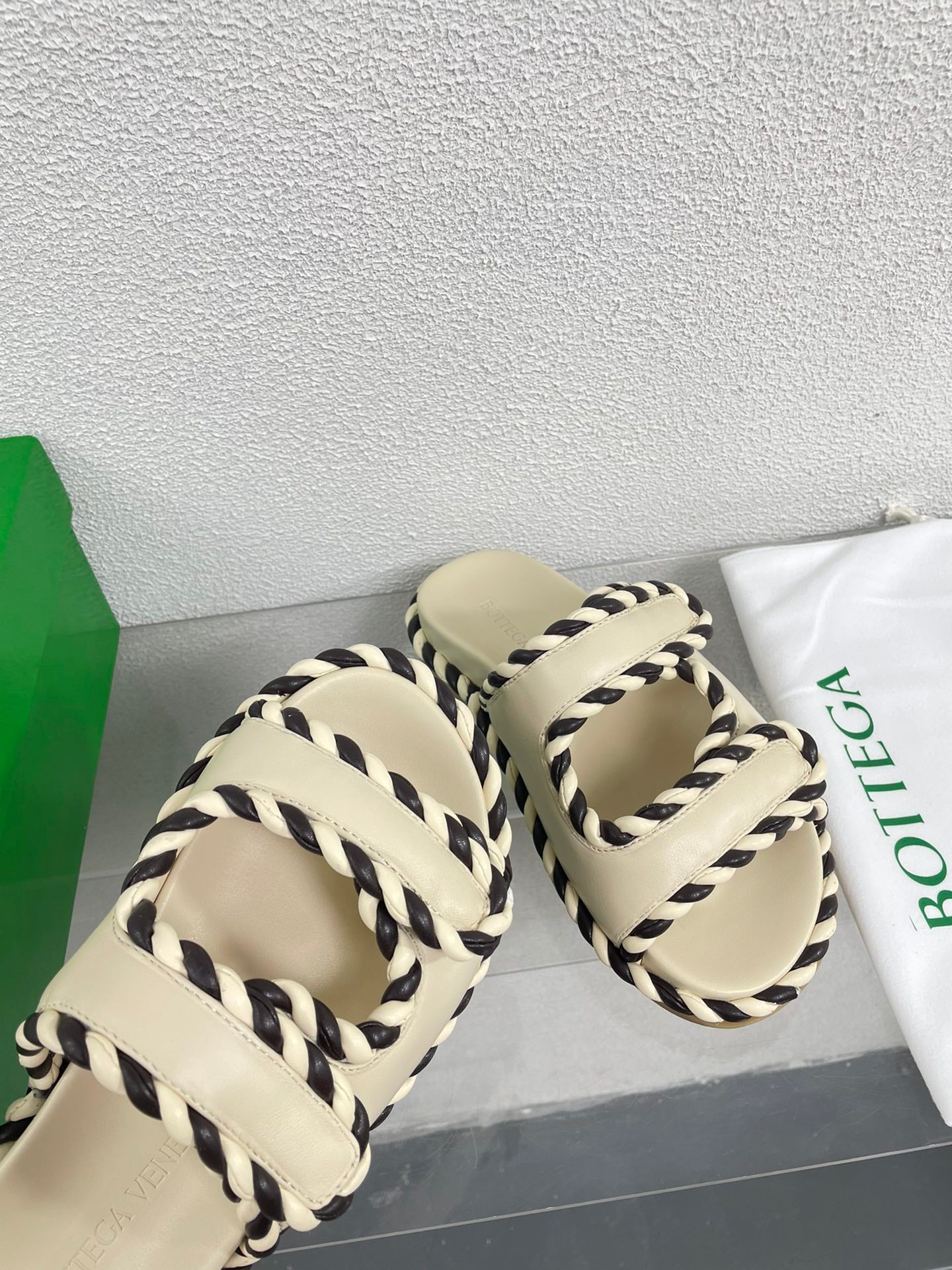 Bottega V Braided Slide - Nuetral