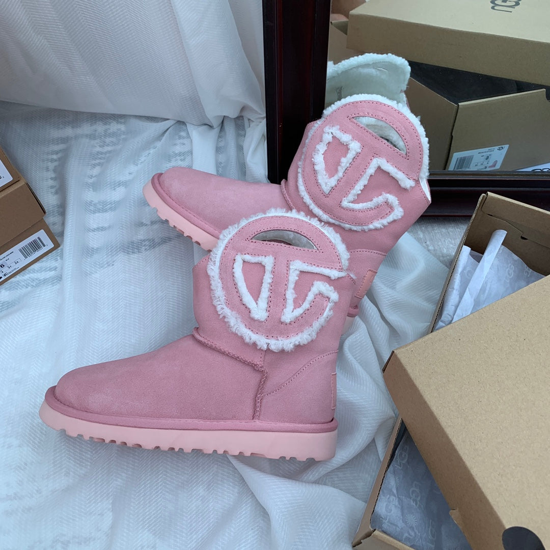 UGGxTELFAR Boots