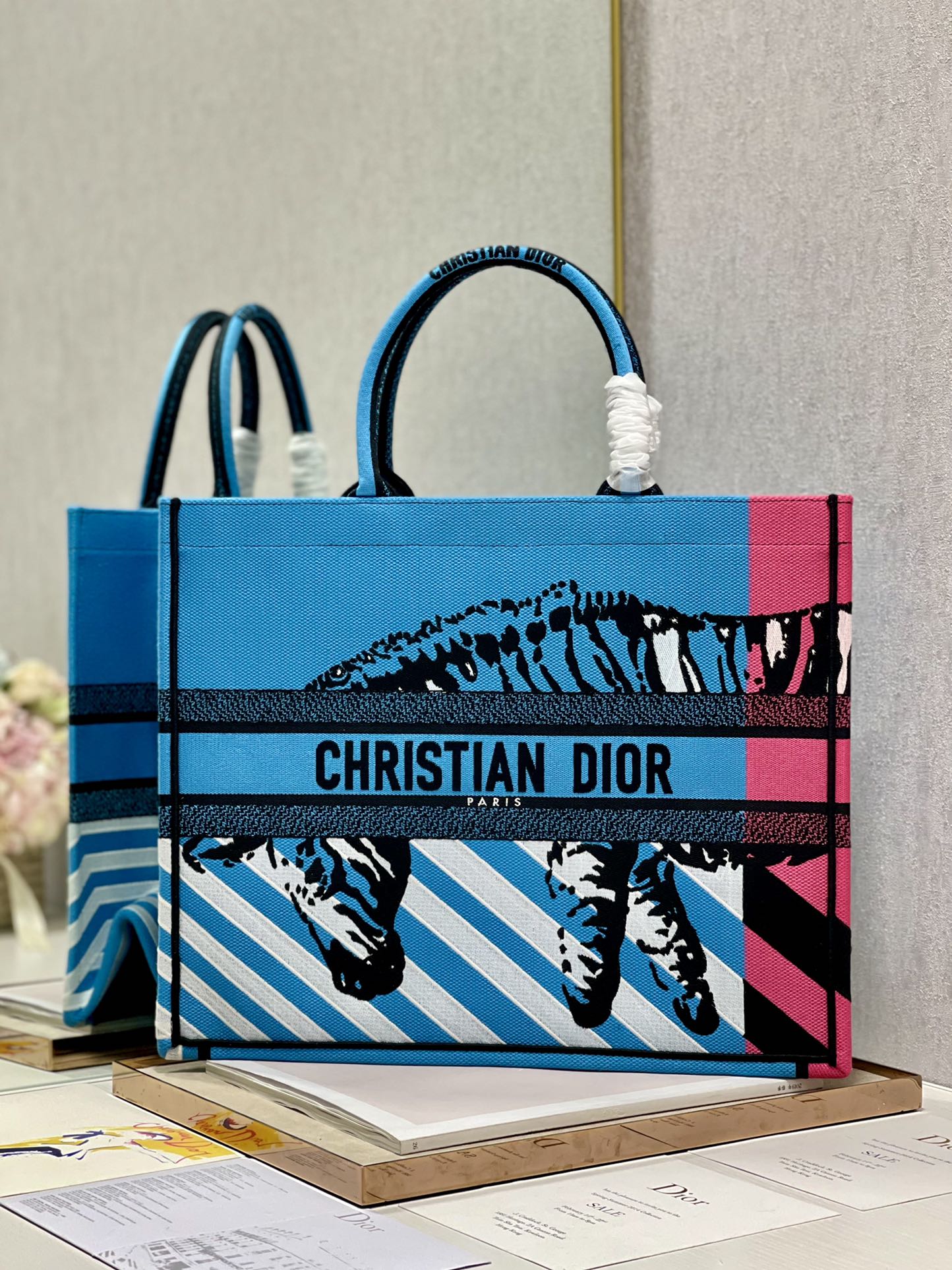 Medium CD Tote